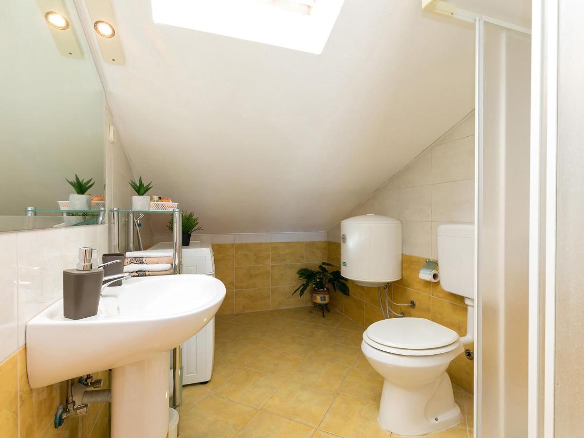 Apartment Labinjan ポレッチ エクステリア 写真